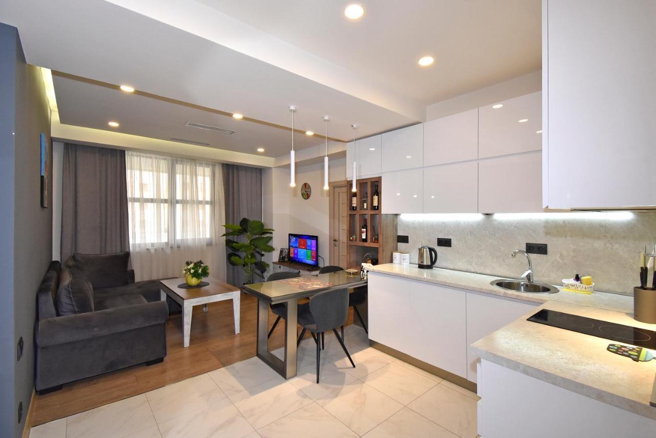 Home4You City Center Apartments Jerevan Eksteriør bilde